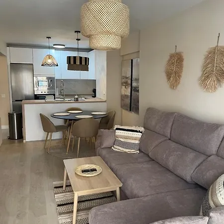 Apartamento Piso Centrico En Calle Luis Vives 1, *