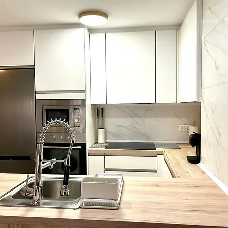 Piso Centrico En Calle Luis Vives 1, Apartamento